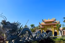 Cận cảnh nhà thờ Tổ của Hoài Linh đã dừng thi công