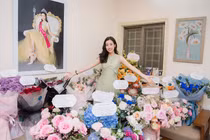 Đỗ Mỹ Linh khoe phòng ngập hoa trong ngày sinh nhật tuổi 25