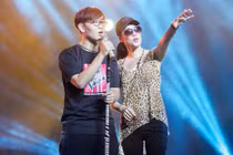 Thu Phương diện cá tính đi hướng dẫn học trò The Voice