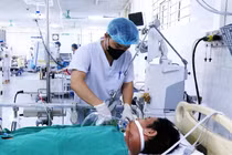 Ăn thịt lợn ốm chết, người đàn ông suy đa tạng nguy kịch 