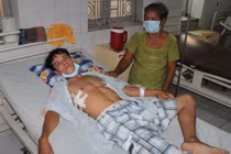 Vụ “mổ nhầm" ngực phải: Kỷ luật 2 bác sĩ