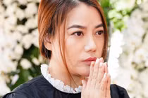NSƯT Thành Lộc, Trương Ngọc Ánh viếng nghệ sĩ Ánh Hoa