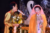 Thanh Thanh Hiền và Chế Phong song ca trong đám cưới