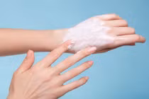 Bí kíp chăm sóc da tay mềm mại trong thời tiết hanh khô