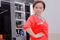 Việt Hương được tặng quà gì mà fan thả nghìn haha?