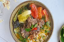 Bộ phận ngon nhất của con bò hầm cùng cải chua ngon tuyệt