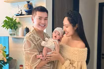 Quang Minh và bạn gái kém 37 tuổi mừng đầy tháng con trai