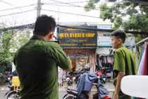 Đồng nghiệp kinh hoàng chứng kiến thợ cắt tóc bị truy sát tử vong