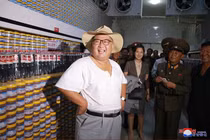 Ngỡ ngàng với vẻ bình dị của lãnh đạo Triều Tiên Kim Jong Un