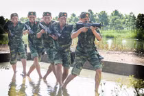 Mục kích trinh sát đặc nhiệm Việt Nam rèn quân với tiểu liên M-18