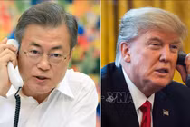 Vừa rời Việt Nam, Tổng thống Mỹ điện đàm với Tổng thống Hàn Quốc