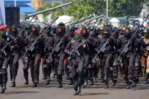 Bất ngờ lô súng “khủng” Lào muốn mua từ Indonesia