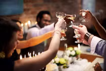 Nụ cười và nước mắt của kiều nữ nhậu thuê