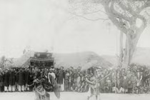 Hình độc về lễ hội làng ở Nam Định năm 1928