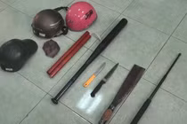 Hình sự nổ súng vây bắt 2 nhóm 'huyết chiến' ở Bình Dương
