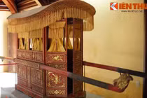 Cận cảnh chiếc kiệu cổ tuyệt đẹp ở Tử Cấm Thành Huế