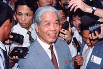 Nguyên Tổng bí thư Đỗ Mười qua ống kính báo chí quốc tế