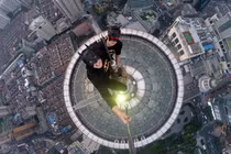 Những bức ảnh selfie mạo hiểm nhất thế giới