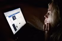 Đừng bảo tôi từ bỏ Facebook nữa đi!