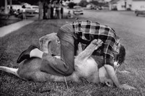 Tò mò xem người Mỹ nuôi sư tử như nuôi mèo năm 1955
