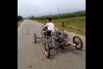 Trai làng độ ô tô, phóng như bay trên đường