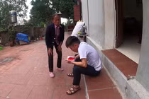 Dân mạng hỏi đến bao giờ gia đình bà Tân Vlog mới thôi diễn lố?