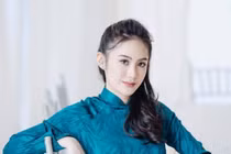 Dàn hot girl người nước ngoài diện áo dài đâu phải hở là đẹp