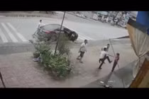 Phẫn nộ với nhóm thanh niên vây đánh người phụ nữ giữa phố