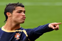 Vì sao Cris Ronaldo bị các CĐV trên thế giới ghét?