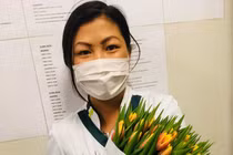 “Cô bé H'Mông nói tiếng Anh như gió” được vinh danh vì chống Covid-19 ở Bỉ