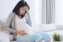 Dằn vặt khi mang thai với người tình qua đường dù còn yêu chồng tha thiết