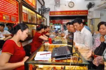 Giá vàng hôm nay 14/8: Bất ngờ tăng mạnh phiên cuối tuần