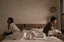 Vợ mang thai nửa đêm nhờ chồng rót nước...kết đắng lòng