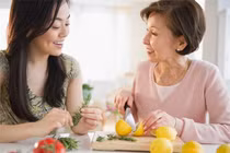 7 bí kíp giúp mẹ chồng nàng dâu "vừa mắt" nhau hơn 