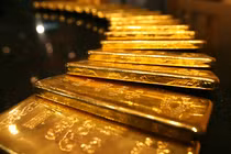 Giá vàng hôm nay 13/12: Thận trọng sau những bất ổn