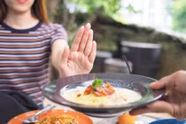 Nhịn ăn tối để giảm cân, 3 tác hại đáng sợ