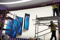 Smartphone màn hình gập Huawei Mate X lộ ảnh banner trước thềm ra mắt