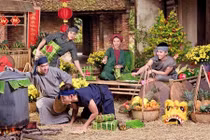 Ngô Thanh Vân áo yếm, khăn mỏ quạ nấu bánh chưng cùng chàng trai 365