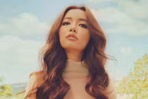 Những ngọc nữ làng nhạc Việt bất ngờ “lột xác” sexy, táo bạo