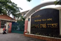 Đình chỉ công tác thầy giáo tát, đá học sinh ở TP. Hồ Chí Minh