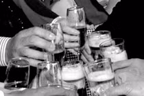Vì sao lại tăng men gan khi uống rượu?
