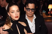 Johnny Depp đã kết hôn với người tình lưỡng tính