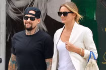 Cameron Diaz lên xe hoa với chú rể kém 7 tuổi