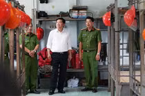 Bí thư Thăng: Trực thăng chữa cháy cần thiết với đô thị TPHCM
