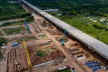 Toàn cảnh Cầu Vĩnh Tuy 2 vượt sông Hồng sau 8 tháng thi công