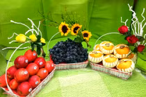 Giỏ hoa quả ngoại nhập đắt hàng ngày 20/11