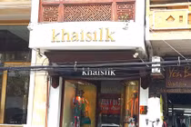 Có bao nhiêu cửa hàng khắp VN bán khăn Trung Quốc mác Khaisilk?