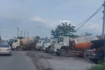 Trạm trộn bê tông không phép ở Phúc Thọ, Hà Nội: Xử lý sao?