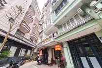 Hà Nội: Loạt khách sạn sang chảnh ở phố cổ giảm giá, đóng cửa, rao bán sau Tết 