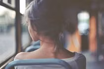 Đã ly hôn, bố chồng vẫn gửi tiền cho, sự thật ngày gặp lại mới đau lòng